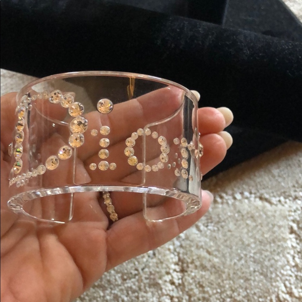 Dior acrylic rhinestone vintage cuff bracelet - Picture 6 of 6